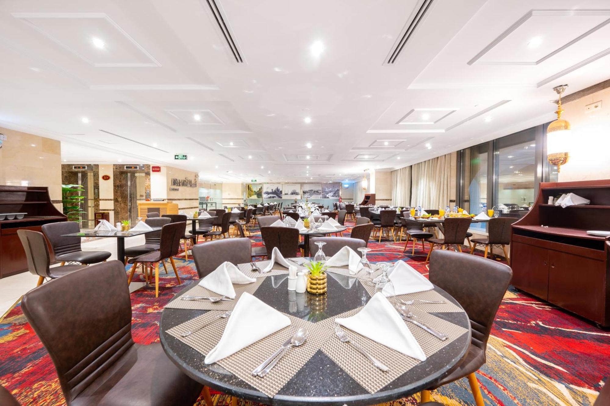 アル マディーナ ハーモニー ホテル エクステリア 写真 The Club at Tan Son Nhat International Airport
